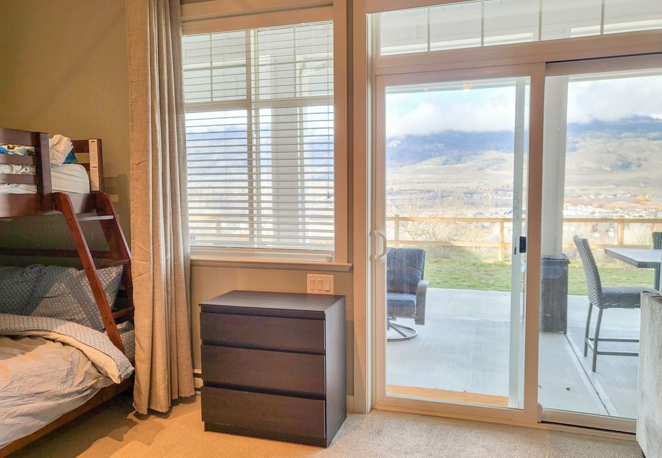 House in Osoyoos - Beautiful Kismet VIEW Cottage with golf cart