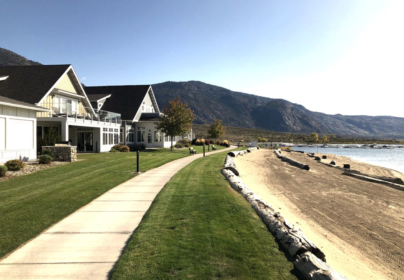 House in Osoyoos - Sandy Cove Cottage - Steps from the beach #70