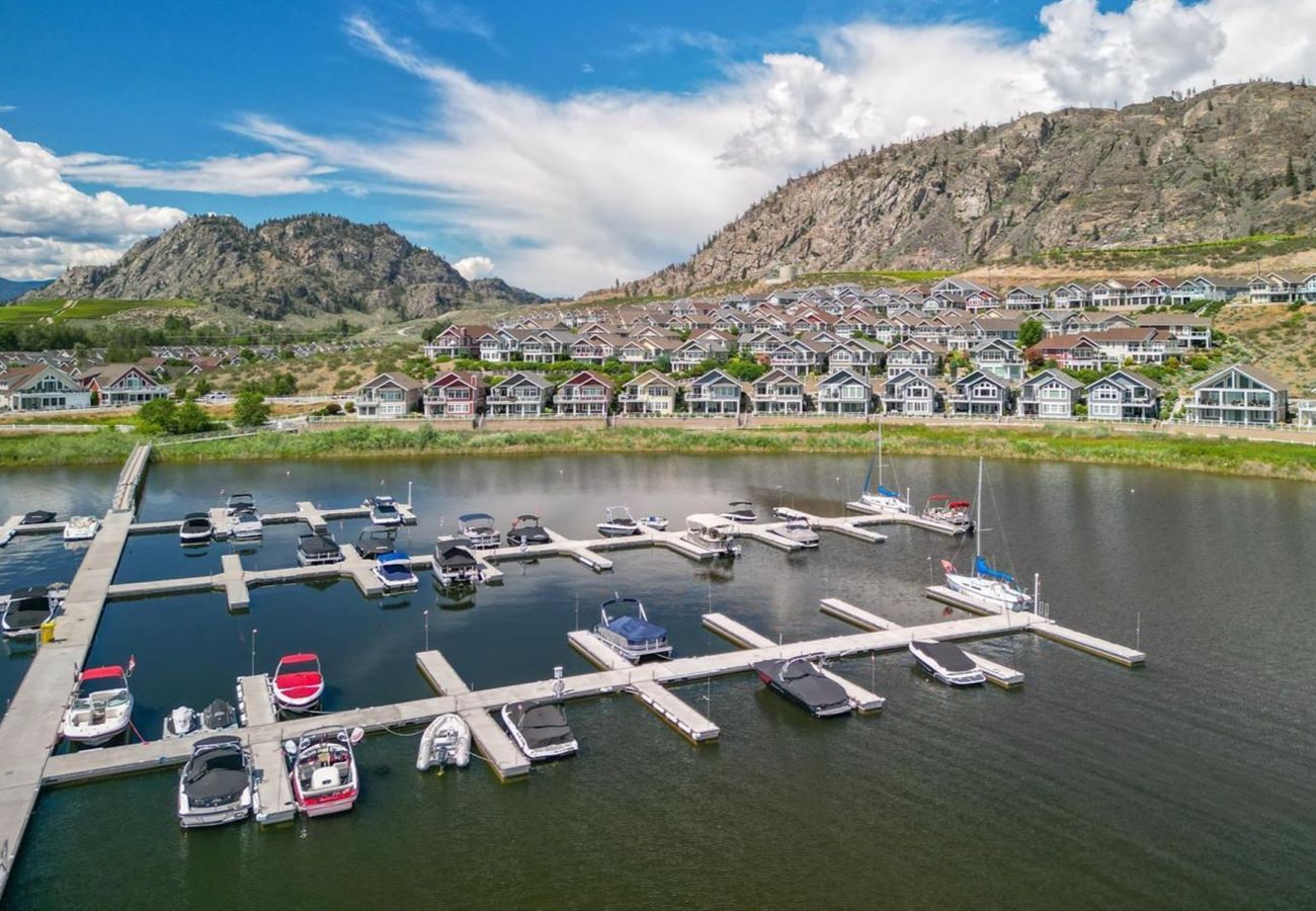 House in Osoyoos - Large Modern Home at the Cottages #54